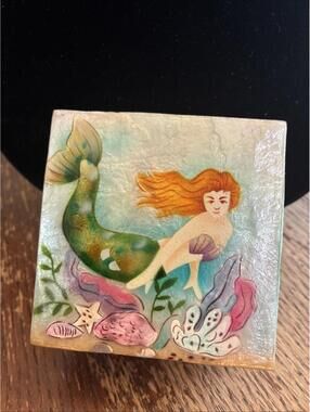 Mermaid Sea  Capiz Oyster Window Pane shell Box Mother of Pearl Stash Trinket